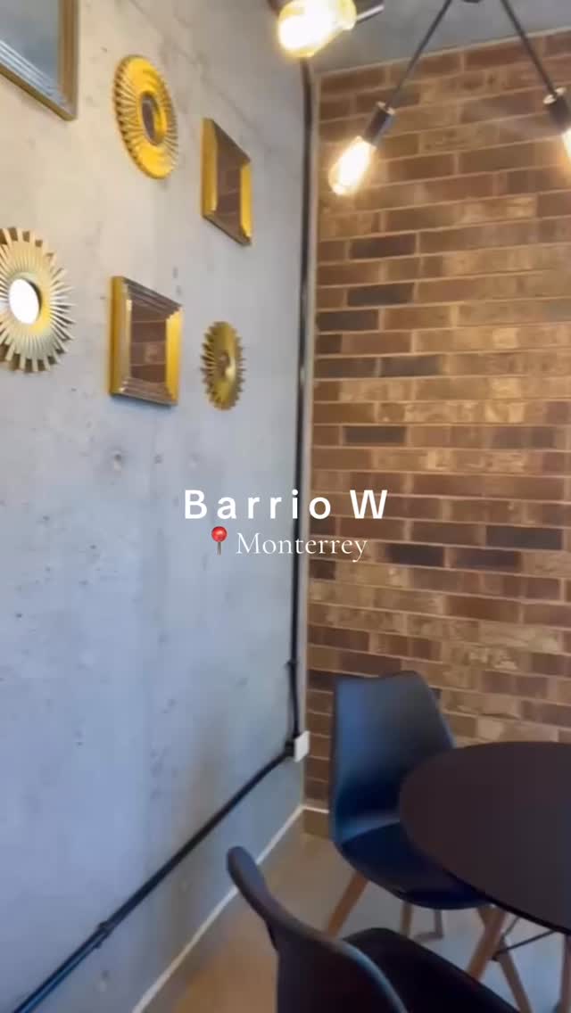 Un depa en Monterrey que tiene TODO 👀
• balcón con vista increíble
• cocineta equipada
• cama queen
• cowork, gym y alberca en la torre
Así es Barrio W🙂↕️✨
#adhoc #hospedajemonterrey #airbnbmonterrey