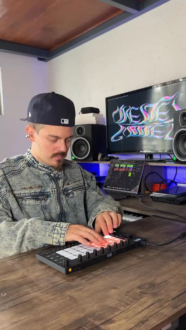 Unos remixes de “Dealers in Caracas” pa mi tour
Bogotá 18 Abril 🇨🇴
Caracas 1 Mayo 🇻🇪
Cdmx 8 Mayo 🇲🇽
Madrid 12 Mayo 🇪🇸
Barcelona 13 Mayo 🇪🇸
Miami 8 Agosto 🇺🇸
Santiago 15 Agosto 🇨🇱
Buenos Aires 18 Agosto 🇦🇷