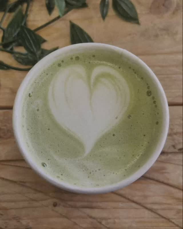 ☕ April’s Tea for Diaspora Creatives is here 🌍✨
Yayy!! We’re back with your monthly dose of creativity, community, and inspiration 💛
This issue, we’re excited to introduce Laure aka @mademoisellefesch, a Vienna-based stylist whose journey from self-doubt to bold self-expression will truly inspire you ✨
🎤 @alexandra.hearts (Melany) takes the mic to share her beautiful initiative “Art with Soul”, a space to create, connect, and vibe together every second weekend in Vienna.
🚀 Looking for opportunities? We’ve curated 2 exciting ones for you, from Next Gen Innovate programme for young innovators by @bistrakumbar and Cristina from @heartbeats_inco to @culttech.association open calls.
💡 In our Initiatives, we’re looking back at the incredible EmpowerHer 2026 (@empowerher_platform) 150+ participants, 20+ speakers from 10+ countries… pure magic 💫
📅 And yes, we’ve got events too! Don’t miss out. Join our WhatsApp community & become a DC Member to stay plugged in.
Subscribe to stay up to date with the next tea☕💚
#DiasporaCreatives #CreativeCommunity #DiasporaVoices #ViennaCreatives #EmpowerHer CreativeVibes