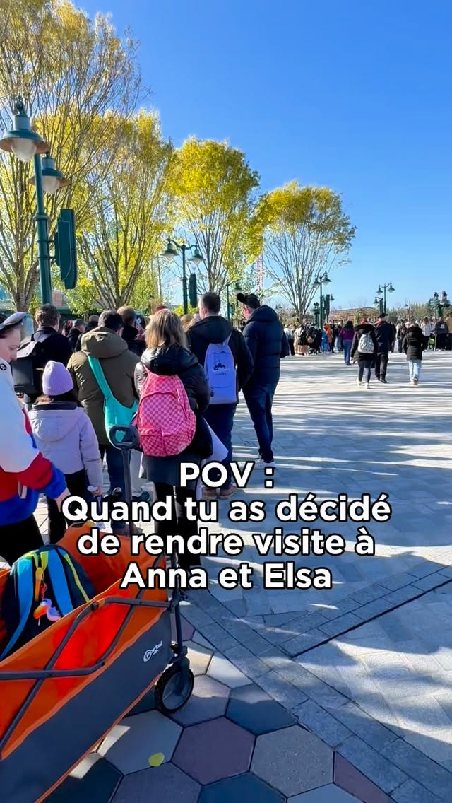 Énorme succès pour son inauguration ! Ils sont trrrreeeees nombreux ce matin à Disney Adventure World pour rendre visite à Anna et Elsa. 🩵☃️❄️
Au cœur du Monde de La Reine des Neiges, ils pourront entre autres embarquer dans l’attraction Frozen Ever After, découvrir le spectacle Célébration à Arendelle où il est possible d’apercevoir Olaf– développé grâce à des technologies robotiques dernière génération, et rencontrer des personnages iconiques. Et dès ce soir, les visiteurs pourront découvrir le tout premier spectacle nocturne quotidien de ce second parc : Disney Cascade of Lights 🤩.
#disneyparis #disneyadventureworld #quefaireaparis #reinedesneiges #worldoffrozen