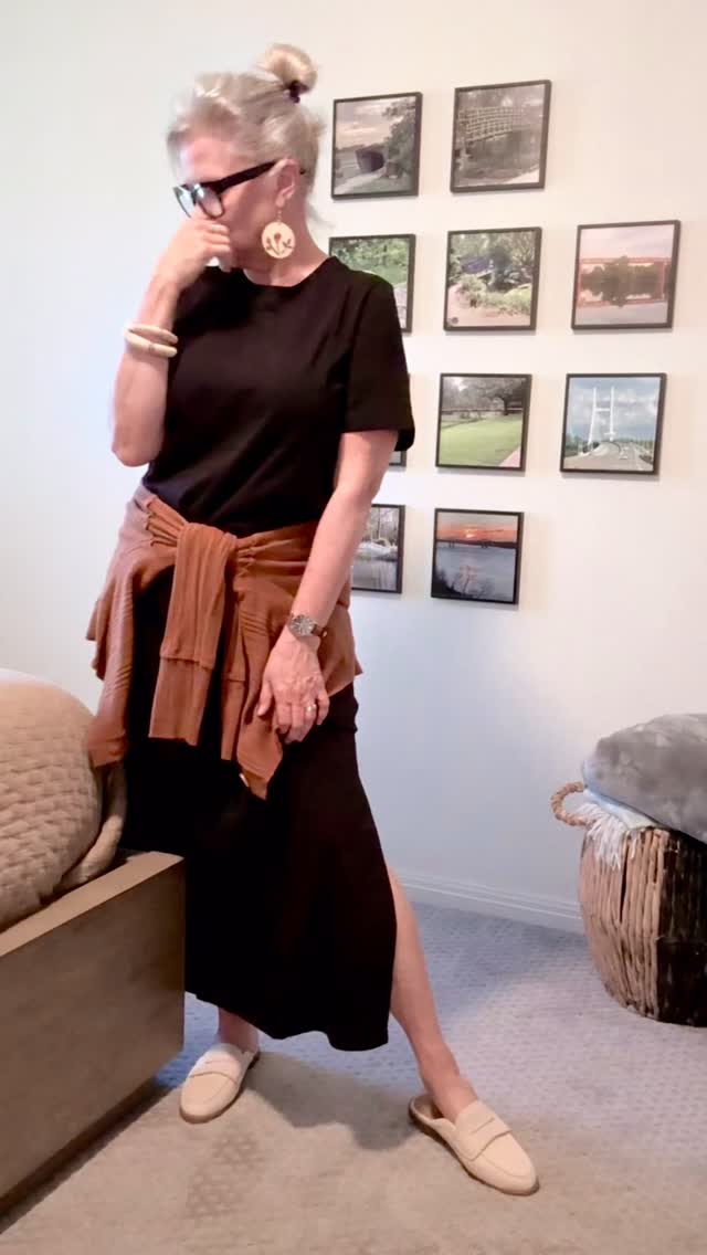 One night in the hospital, 🏥 I couldn’t sleep so I shopped. This dress and these shoes arrived the day he passed, and it felt good to put on something new. I stood yesterday by our wall of bridges, we took pics of them on trips. They have a whole new meaning now, as we are on opposite sides of the bridge for a little while… My heart ♥️ is broken and I’m so thankful for all of you that I’ve been praying for me. If you also need a little something new, I will link the dress and the shoes up in my stories. #thymemag #bridges #grief