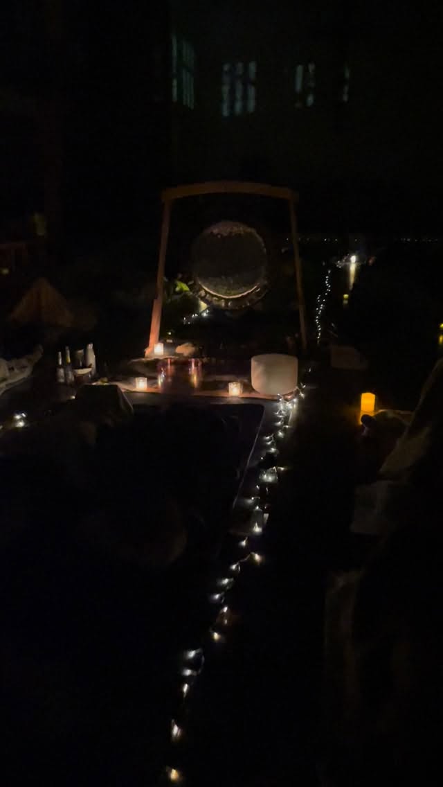 Can you feel it… that quiet pull towards stillness, towards rest, towards yourself? 💗💫
Join us for our last indoor sound spa before we head outside for summer… trees, birdsong, open skies.
Magical May Sound Spa
Tuesday 19 May, 7.30–9pm
Amersham Free Church
An evening of lightness, magic and wonder. Guided meditation followed by a sound spa to carry you on a journey of inner connection, deep rest and joyful presence.
Tickets £18 — book via link in bio
#amersham #buckinghamshire #soundhealing #soundspa #thechilterns