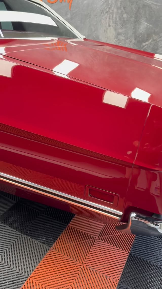 1966 Ford Galaxie – Pinto Red done right. ❤️🔥
There’s something about old-school paint.
But when it’s corrected properly and protected right it hits different.
This Galaxie came in needing refinement, and left with:
✔️ Deep, rich colour clarity
✔️ Mirror-like gloss across every panel
✔️ Ultra-slick finish you can feel instantly
We carried out a full paint correction to remove years of wash marks and dullness, then locked it all in with a premium ceramic coating.
⸻
💎 Why this matters for classic owners:
These cars aren’t just driven, they’re looked at.
And nothing kills that presence faster than flat, tired paint.
With the right correction + coating:
• You get that wet, deep depth back in the colour
• The finish stays cleaner for longer
• Washing becomes safer, quicker, and uses less water
• You’re protecting paint that’s often irreplaceable
⸻
🛡️ This isn’t about shortcuts
It’s about preserving the car properly.
If you’ve invested in a classic this is how you protect it, enhance it, and keep it turning heads every time it rolls out.
⸻
📍 Sunny Coast Auto Detailing – Kunda Park
“The difference is in the detail.”
