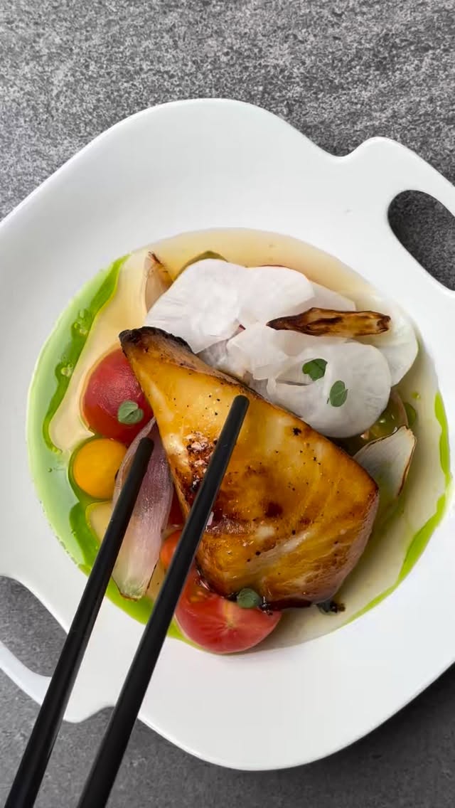 Revisiting one of my favourite dishes created on Masterchef. This is ToothTisse for your viewing pleasure 😊🫶🏻
Miso glazed toothfish | poached heirloom tomatoes | pickled daikon | seared shallots | tomato dashi & herb oil
#backtowin #cook #toothtisse #asmr #toothfish