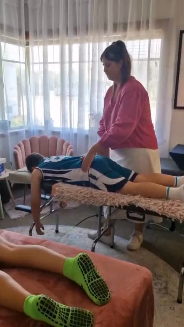 This is chiropractic. Just… not the version most people expect.
No loud cracks.
No forcing the body.
Just gentle, specific input
to support how the nervous system is already trying to adapt.
Because kids (& adults!) don’t always need more pressure.
They need the right kind of support.
If this looks different to what you thought chiropractic was… you’re not alone.
Time to try something different?
#networkspinalchiropractic #healing #nervoussystem #wellbeing