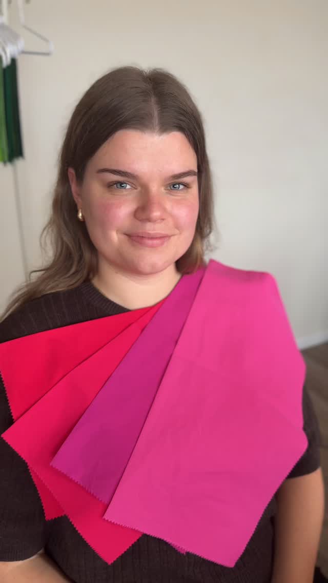 Liebe es euch bei der Farbberatung zu zeigen welche Farben und Techniken für euch persönlich passen. Alltags tauglich, praktisch und realistisch einsetzbar.
Dein Make-up verstärkt Deine natürliche Ausstrahlung, ohne Dich zu verändern.
Du fühlst dich automatisch wohl und alles wirkt stimmig 🩷
#typgerecht
#farbberatung
#makeupglow