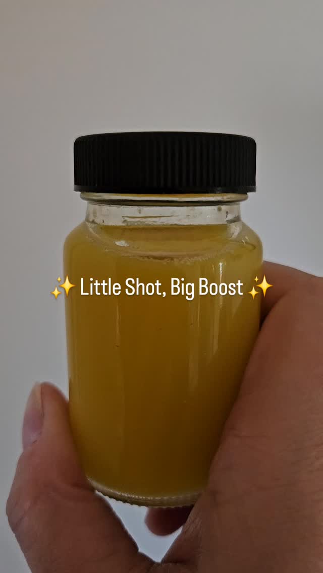 It's the start of the week when I fill my fridge with freshly pressed juices and wellness shots. The fragrance of fresh turmeric and ginger fills the kitchen, along with zesty wafts of citrus. You can find some of my favourite recipes here on insta and also on my website #juiceshots #wellnessroutine #wellnessthatworks #wellbeingworkshops #takecontrolofyourwellbeing