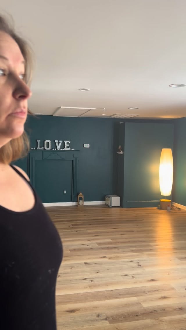 Who is E?! And why they go with me everywhere?
#skit #eysfriends #effervescenceyogaspa #beaufortsc