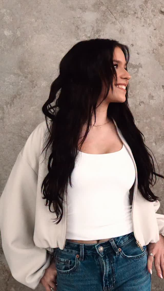 Ten moment si vždycky odkládáte.
A pak přijde den, kdy už nechcete čekat.
Anet má teď otevřený booking 🗓️ 🫶🏻