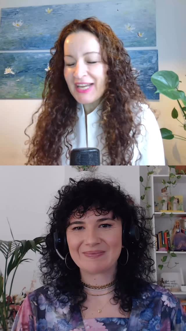 There is something beautifully simple, about what is actually needed when attending a constellation.
Nothing to prepare. Nothing to study. Nothing to āget right.ā
Just an open heart.
Because this work doesnāt speak the language of the mind.
It doesnāt unfold through logic, analysis, or understanding in the way weāre used to.
The moment the mind tries to take control, to label, to interpret, to make sense of everything that is happening⦠it can gently interrupt the very thing that is trying to move through you.
Not because the mind is wrong, but because this work lives somewhere else.
It lives in the body.
In sensation.
In subtle movements of emotion.
In something we feel before we can explain.
And thatās why it can be so difficult to define what a constellation truly is.
Words tend to flatten it. Explanations tend to limit it.
Itās like trying to describe the ocean without ever stepping into the water.
You can get close, but you wonāt really know.
A constellation is something you experience.
This is where the work begins.
In trusting the process, even when it doesnāt make immediate sense.
In staying with what arises, instead of trying to change it.
In being available to what wants to be seen, felt, and released.
Because there is a kind of intelligence at play in constellations that goes beyond the personal mind.
What we often call the āknowing fieldā is not something we control, but something we step into.
And when we do, it has its own way of bringing forward exactly what is ready to be acknowledged.
This is where grace comes in.
So when someone asks what they need to join a constellation, the answer remains the same, even if it sounds almost too simple:
Come as you are.
Let your mind rest, just a little.
Stay close to your body, to your breath, to the present moment.
And most of all, come with an open heart.
Because that alone is enough for something real to begin.