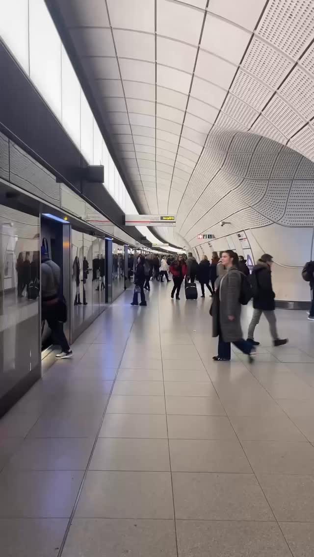 We’ll be bringing this one up for a while. An incredible display we worked on for @vodafoneuk @vodafone Stratford with a fully branded Samsung tube train! Celebrating the launch of the Samsung S26, you can interact with the new phones generative AI features and built in privacy screen. The dynamic digital wall mimics trains passing by and the purple LED’s tie whole scene together. We’re over the moon to be involved with this project from @samsunguk @samsung and will absolutely be thinking about this one for a while!
#train #stylo #graphics #print #vodafone