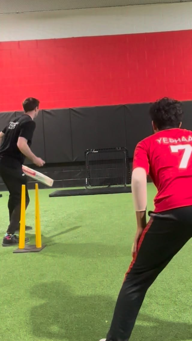 SOLO SLIP CATCHING
Trying to simulate environments close to the bat and the shapes that are representing of the game, can be tough when solo coaching.
This “rebounder” alternative allows for consistent feeds, varied outcomes and the opportunity to tick the often neglected boxes behind square.
#fielding #athletic #cricket #movement #speed #catch #catching #solo #slip #coaching #square @hyclcricket