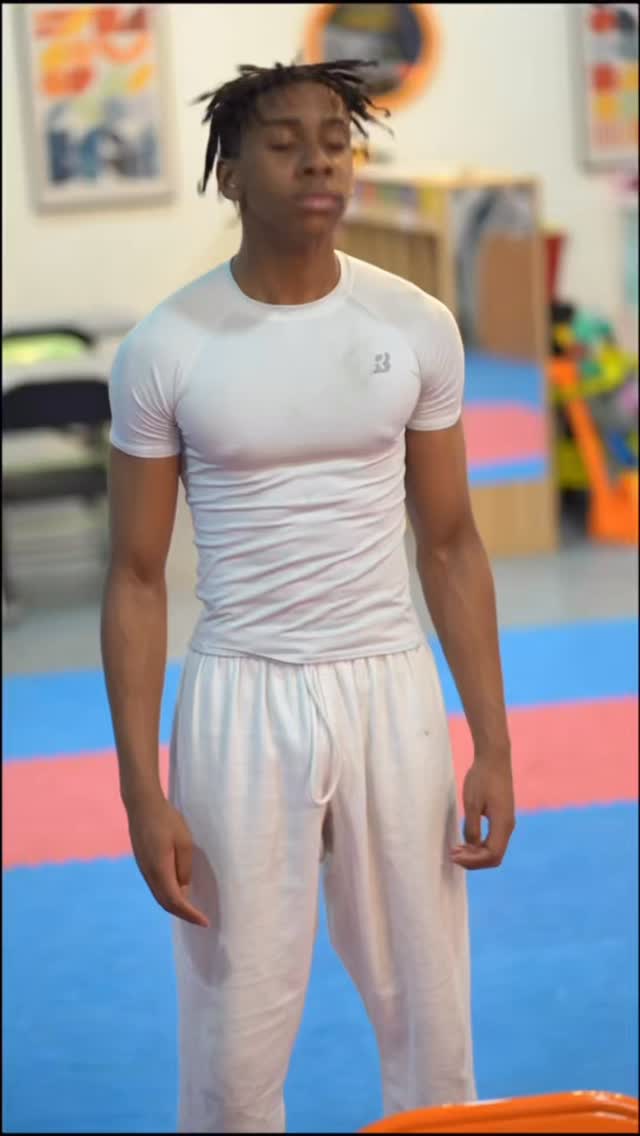 POV: competition is only a week away 🥊🔥
No shortcuts. No excuses.
Just reps, discipline, and preparation every single day.
Ethan is putting in the work now so he’s ready when it matters most. 💪
This is what real training looks like.
Providence — we don’t just train… we prepare.
👇 Comment “TEAM PKA” or message us to get started
#ProvidenceRI #MartialArtsLife #CompetitionReady #Discipline #PathwayKarate