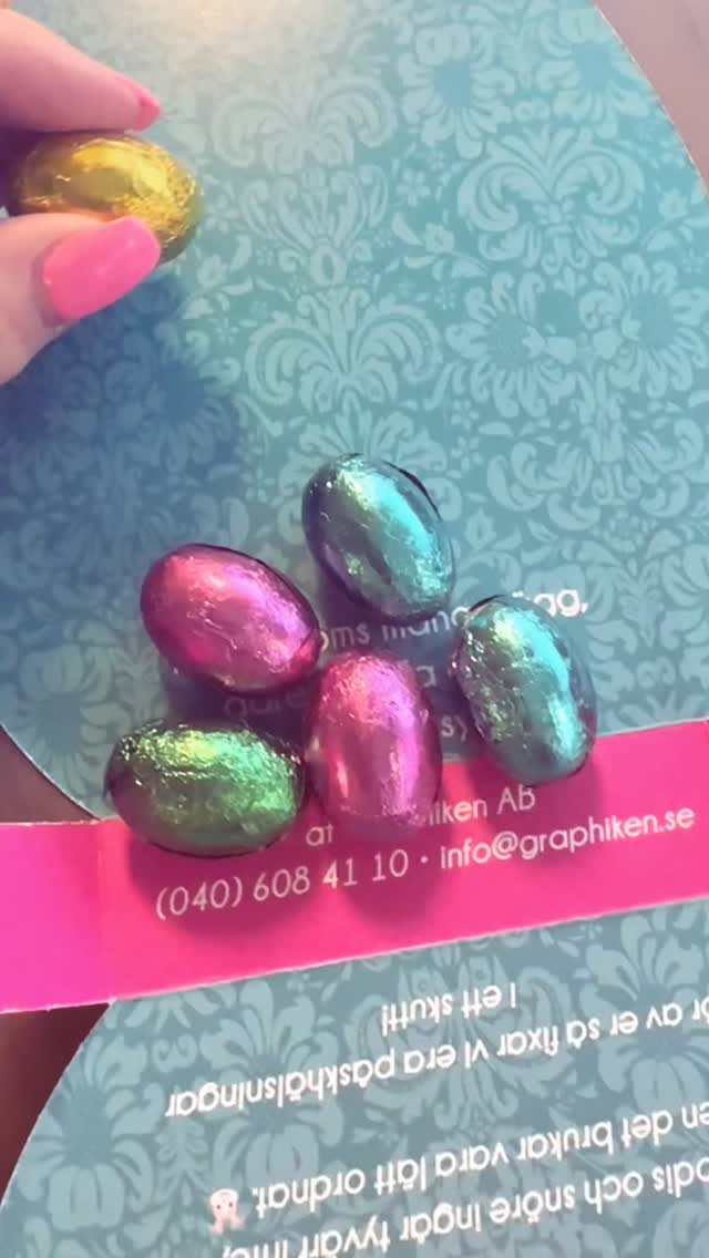 G L A D P Å S K 🐣🐇💛🌸
Kvastarna är framplockade så vi stänger kl 12 på Skärtorsdag 🧙♀️🧹 #gladpåsk