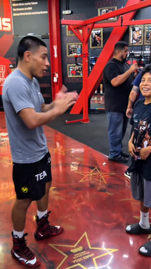 Brutal 1st Round KO by @aydenthepitbull_