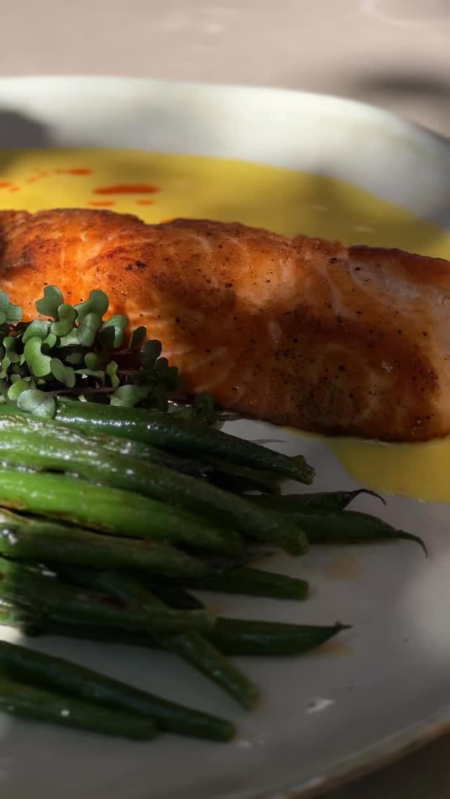 🇪🇸El menú del día de abril es una bomba de vitaminas en tu plato 🥗✨
Crea tu propio almuerzo, elige algo diferente cada vez y disfruta del precio del mes 🫶🏻
Plaza Tetuan 18
+34624098889
____
The April menú del día is a vitamin boost on your plate 🥗✨
Create your own lunch, choose something different every time, and enjoy the price of the month 🫶🏻
Plaza Tetuan 18
+34624098889