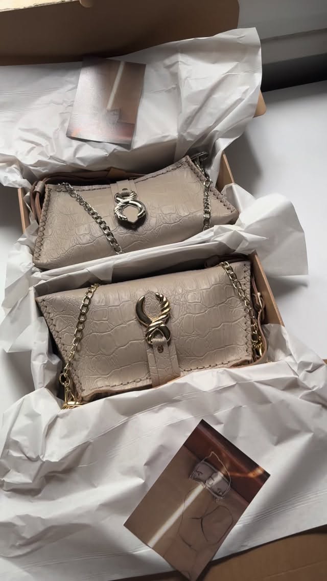 “Constant virtue” handcrafted leather bags, available in exclusive 🤍online!