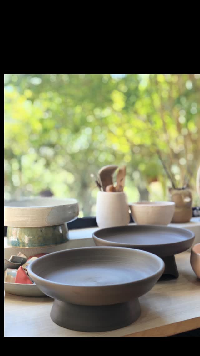 Um pouco do processo de uma peça
muito versátil das nossas Coleções.
Mini Fruteira
#homedecor #pottery #mesaposta #ceramics #comtemporaryceramics