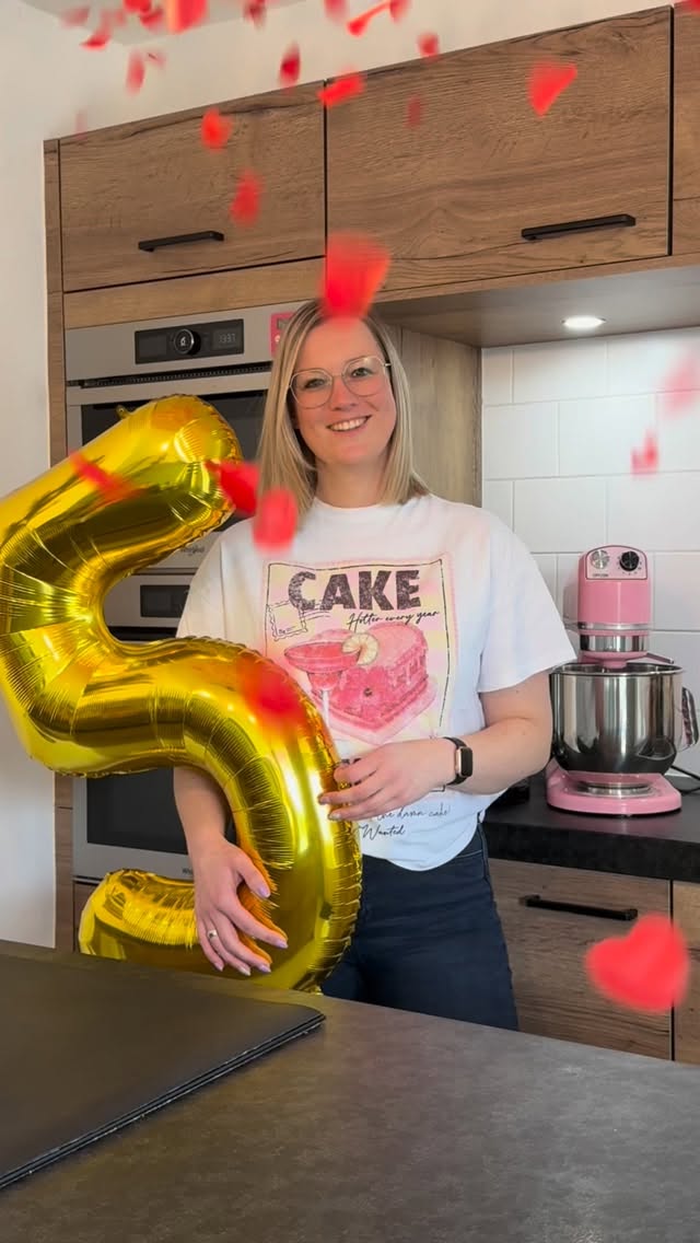 CAKEMEHAPPY 5 JAAR!!
Wie jarig is trakteert❤️
.
.
#cakemehappyglutenfree #cakemehappy5jaar #jubileum #glutenvrijesweets #actie