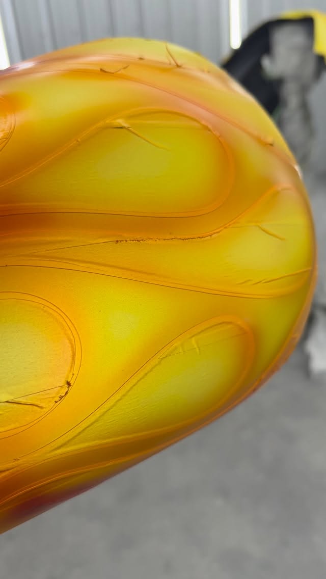 Long night last night but I got flames laid out! Time to clear and get ready for striping! My man @sik_paint is going to finish off the flames with some crispy lines! 🎨
@harleydavidson @bornfreeshow
#harleydavidson
#bornfree17
#harleypartner
@traskperformance
@lyndallbrakes
@jamescarterseats
@evolution_industries
@feulingparts
@ridedunlop #ridedunlop
@arlennessmotorcycles
@customcycleengineering
@whovillespeedandcustom
@codychildress
@painthuffermetalflake
@fourrivershd
@thundermaxefi
@a1mike
@mymachinist
@rrmph
@fox
@brinxmoto
@ridefoxpv