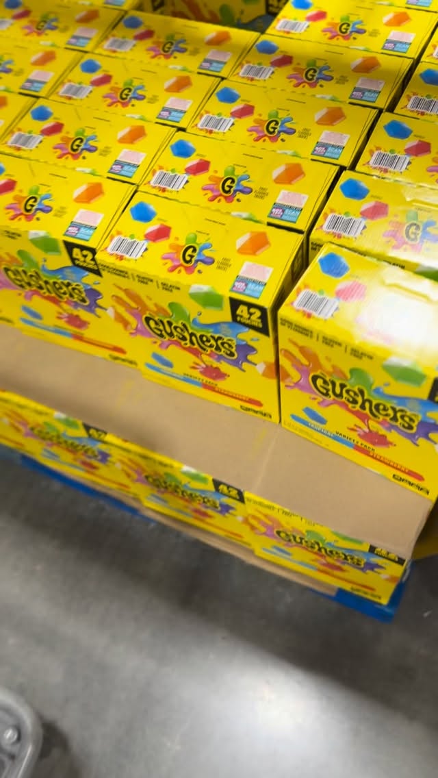 What’s NEXT on the MENU? Eat up my friends, it’s the good stuff you love 🍭🍪 Behind the Race Scene 🎥 Season 3 Episode 9 as our first trip to the big C goes down! 🙌🏻