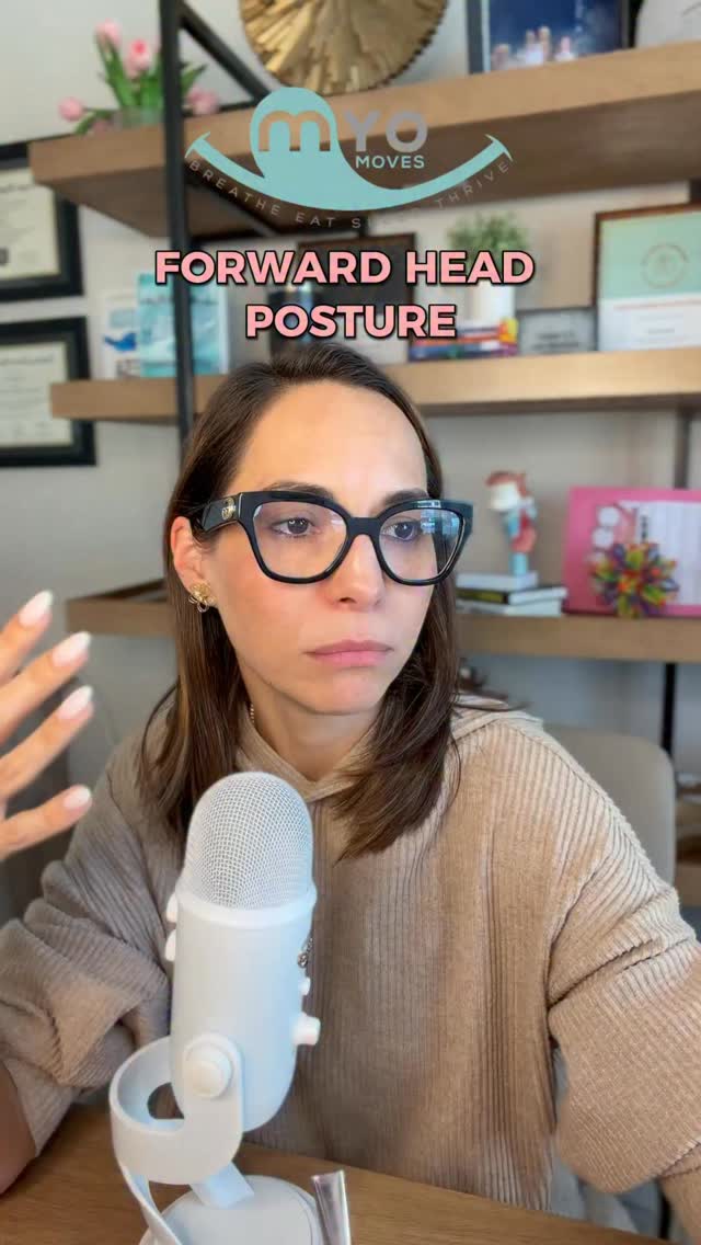 Forward head posture isn’t a posture problem. It’s usually a breathing problem.
When the head drifts forward and the shoulders round in, your body has to figure it out:
→ the neck muscles take on extra load
→ the pelvis tilts to keep you balanced
→ knees point out
→ feet shift forward
→ everything starts compensating… just to keep you upright
And underneath it all? Often an airway issue. When the tongue isn’t resting where it should be, the body shifts posture to keep breathing possible. So when we start to:
✨ support nasal breathing
✨ restore proper tongue posture
✨ create space for the airway
We don’t just see changes in the mouth—we see changes through the entire body.
If you’ve been chasing posture fixes that don’t stick, this might be your missing piece. Ready to look deeper? Start with an airway-focused consultation with us! 🤍
#myofunctionaltherapy #airwayhealth #breathebetter #tongueposture #forwardheadposture