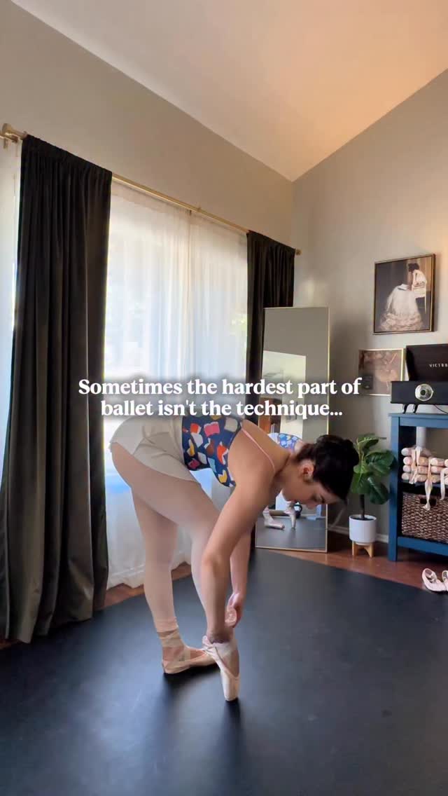 Something I have to remind myself constantly:
You can care deeply about improving, and still be kind to yourself in the process. (In fact, I think self-compassion is key to staying motivated for the long haul.) It’s something I’m really working on this year, especially in my pointe training 🩰
Ballet is hard, friends. Don’t forget to be kind to yourself this week.🙂
#adultballet #ballet #adultballerina #ballerina #dance