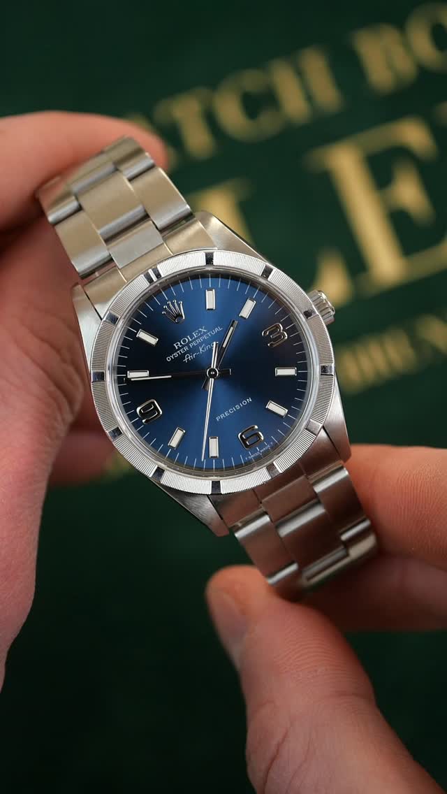 Rolex Air-King ref. 14010 with a stunning blue dial
#rolex #airking #watch