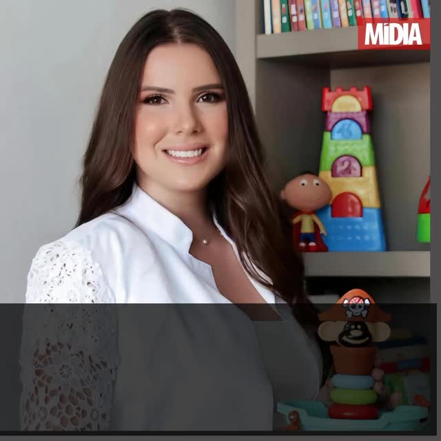 O avanço da tecnologia trouxe facilidades inegáveis para a vida moderna. As telas passaram a ocupar espaço na rotina das famílias, no lazer, na comunicação e até no processo de aprendizagem. No entanto, quando o uso se torna excessivo, precoce e desregulado, especialmente na infância, os sinais de alerta começam a aparecer. E a ciência já demonstra, com consistência crescente, que esse excesso pode estar associado a prejuízos importantes no desenvolvimento emocional, comportamental e social das crianças.
LEIA A REPORTAGEM COMPLETA >>> link na bio