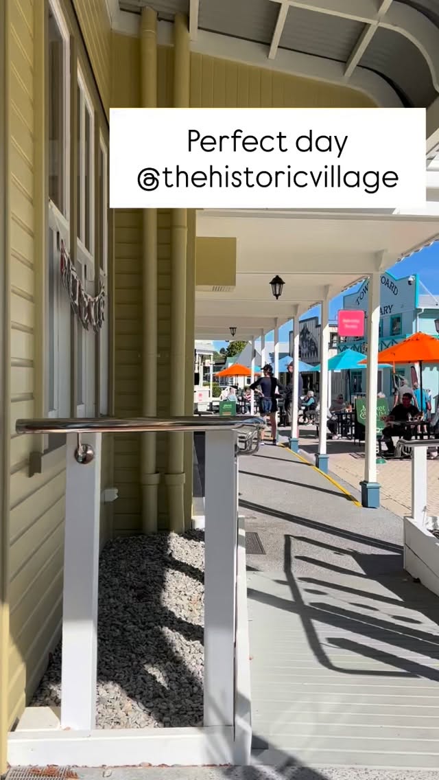 What a perfect autumn morning 😎@historicvillage @stitchmakers_nz