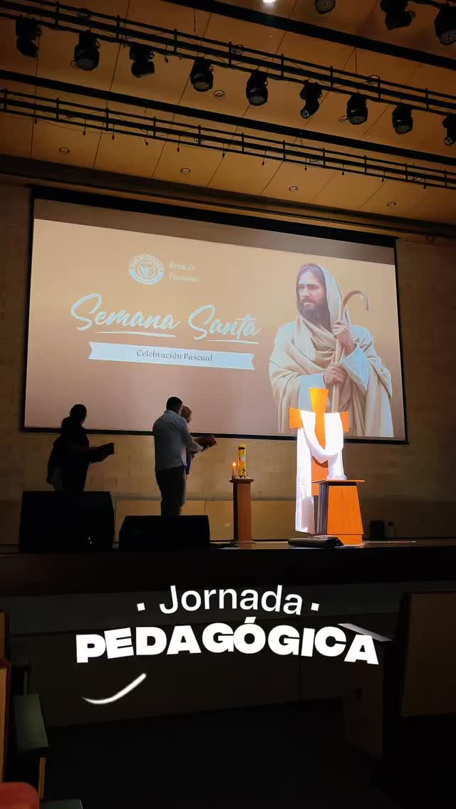 #JornadaPedagógica
El 6 de abril vivimos nuestra Jornada Pedagógica en el auditorio Carlos Ardila Lülle, un espacio de encuentro, reflexión y crecimiento como comunidad educativa. 📚✨
Iniciamos con la celebración pascual, conmemorando el misterio de la Resurrección ✝️: fundamento de nuestra esperanza y motor de nuestro compromiso con la vida, la reconciliación y el servicio a los demás. 💛
Posteriormente, se socializaron los avances de la propuesta educativa de la Compañía de Jesús. Nuestros docentes profundizaron en el enfoque de capacidades de Martha Nussbaum 🧠📖 y participaron en la charla “Gestión socioemocional para maestros”, fortaleciendo herramientas clave para su labor formativa. 👩🏫👨🏫
Durante la jornada, los colaboradores también disfrutaron del Festival de Servicios de Comfenalco. 🎉🌿
Como comunidad educativa inspirada en valores cristianos, este tiempo nos invita a renovar nuestro espíritu, fortalecer los vínculos fraternos 🤝 y reafirmar nuestro propósito de formar personas integrales, con y para los demás. 🌍