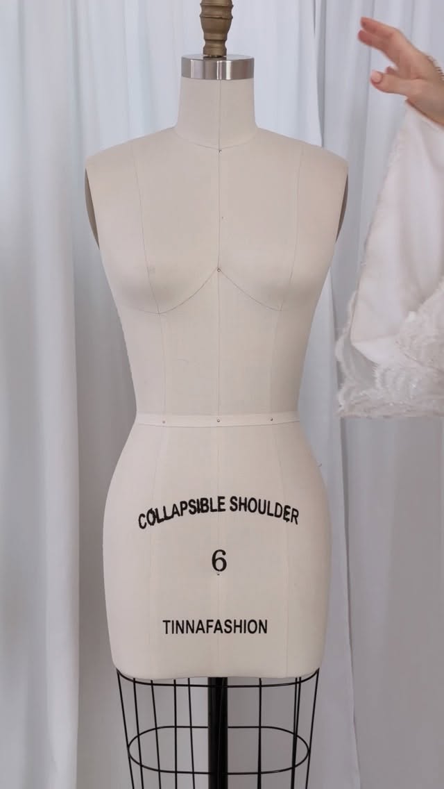 Forever falling in love with an overskirt.
#bridalcouture #sallyvictoriacouture #bridaldesigner