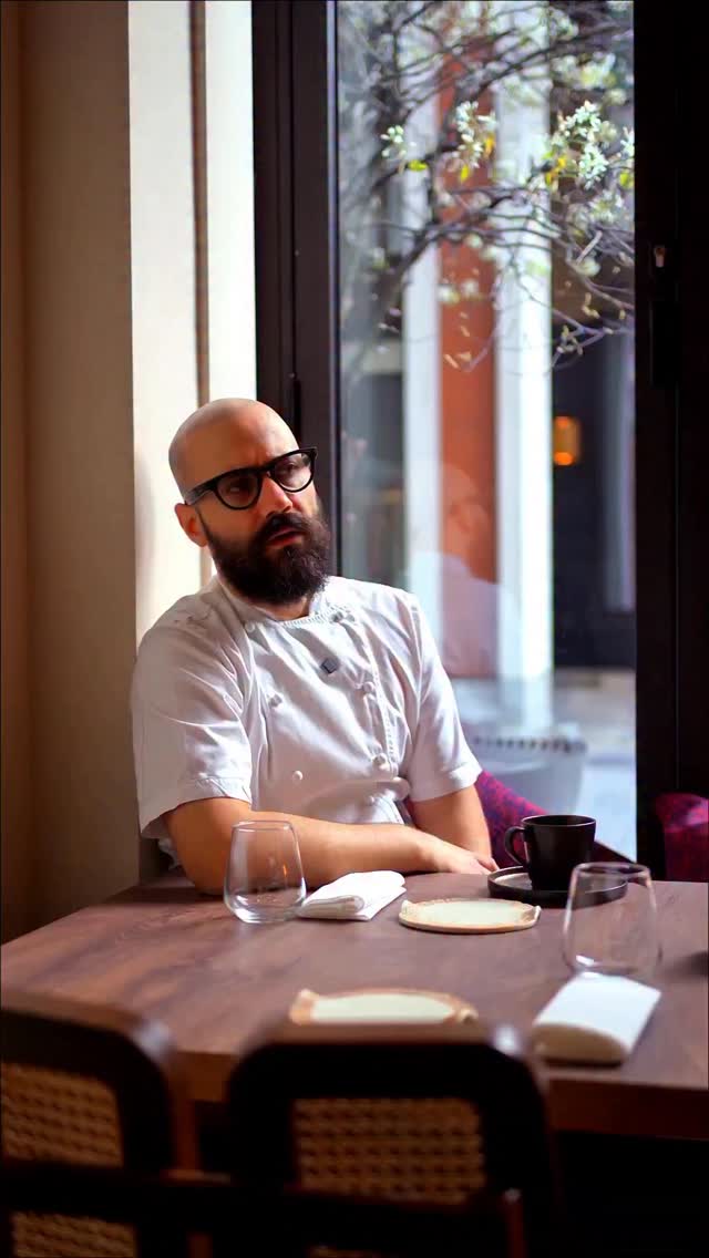 Chef @alex__craciun about Aces. #acesfoodcraft #fitsrovia