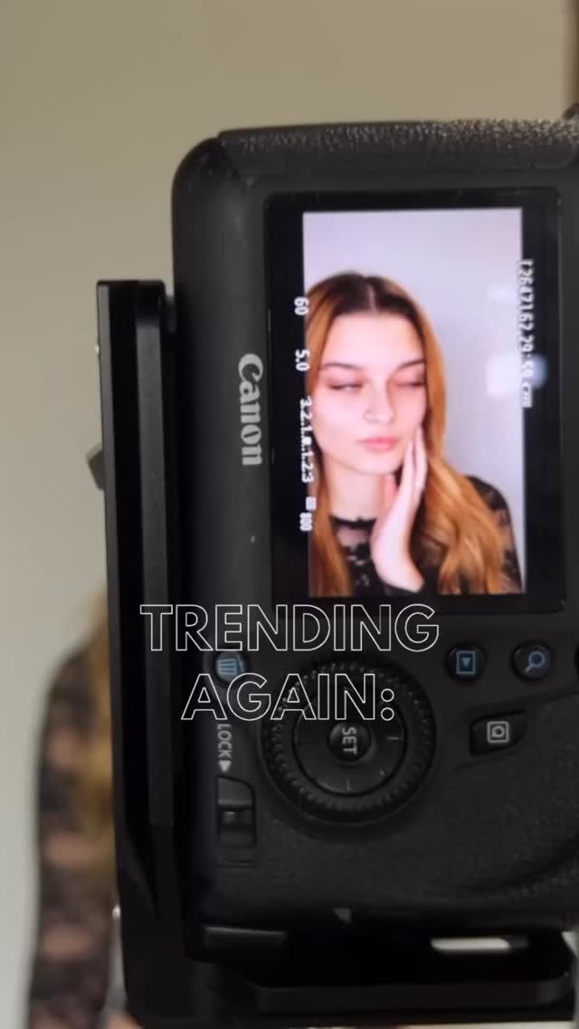 We love that brown lashes are trending again on socials! So many of our clients have been doing brown sets since we first launched them in spring of 2024!
Book brown lashes online by checking the brown lash option with any wet lash look, hybrid or volume set.
So if you don’t know, now ya know.
😘