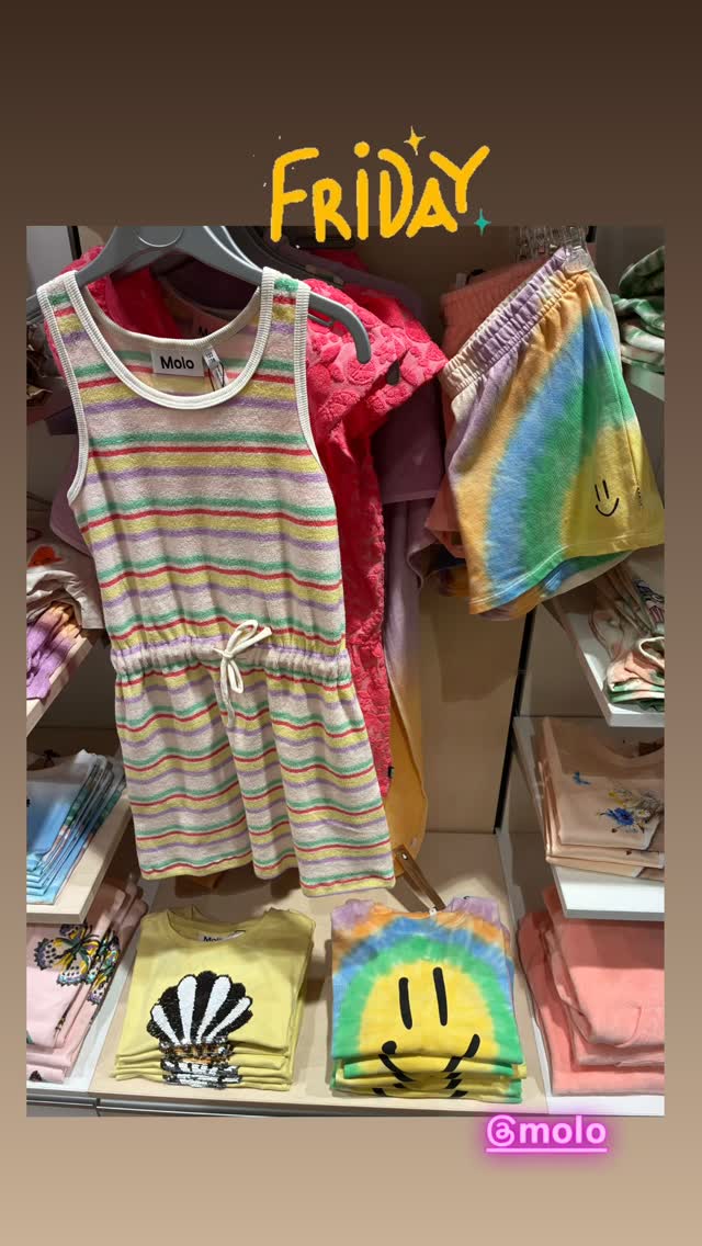 Nice clothes from molo 🤩Bunt, wild und voller Fantasie 🌈✨
Molo steht für GOTS-zertifizierte Bio-Baumwolle, recycelte Materialien und verantwortungsvolle Produktion – gemacht für kleine Persönlichkeiten 💛🌍
#ilovebern #berncity #molo #kidsfashion #bern