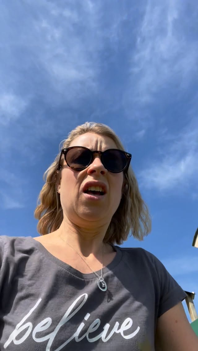 🤭Not just me being competitive🤭
It’s me setting an aim for myself.
I always want to be faster…or at least on par, with my kids.
I want play to feel fun for all of us, not me feeling out of breath and like I can’t keep up.
I want them to feel that giggly sense of fear that I may actually catch them and learn about losing & turn taking when I do.
My children are 8 & 6 now and so far, I’m still faster.
How’re you doing?!
#keepingupwithkids #fitmum #mummyfitclub