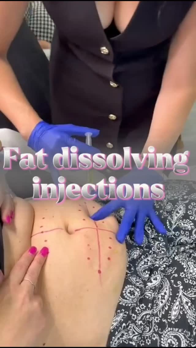 Fat dissolving injections are a popular treatment used to target stubborn fat areas and improve facial or body contour.
During training, students learn:
• how the treatment works and affects fat cells
• correct injection techniques and placement
• client suitability and consultation
• safety protocols and aftercare
Understanding the science behind the treatment is essential for achieving safe and effective results.
That’s why training focuses on both theory and supervised hands-on practice.
📍 Training available in London & Watford
📩 Message us to start your journey
📲 07526 072 246
🌐 evliss-academy.co.uk
#aestheticsacademyuk #aestheticsacademy #aesthetictraininglondon #aestheticstrainingwatford