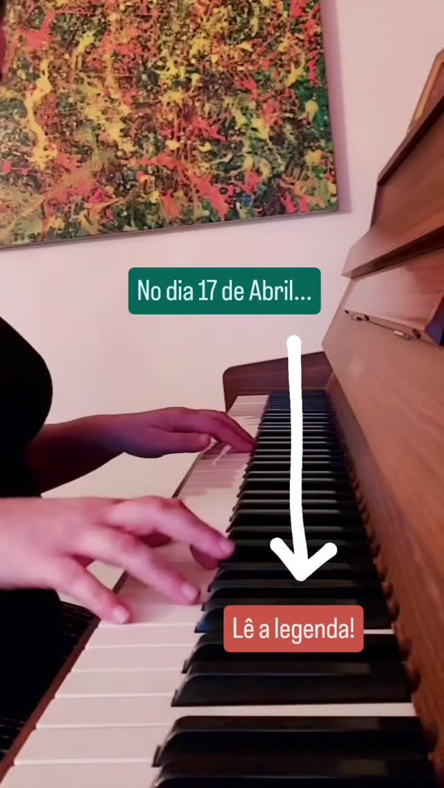 Marca na tua agenda: dia 17 de abril, às 18h30. 🥁🥁🥁 Ao vivo e a cores! ⏳ Amanhã conto tudo!!!
#contagemdecrescente #martaroml