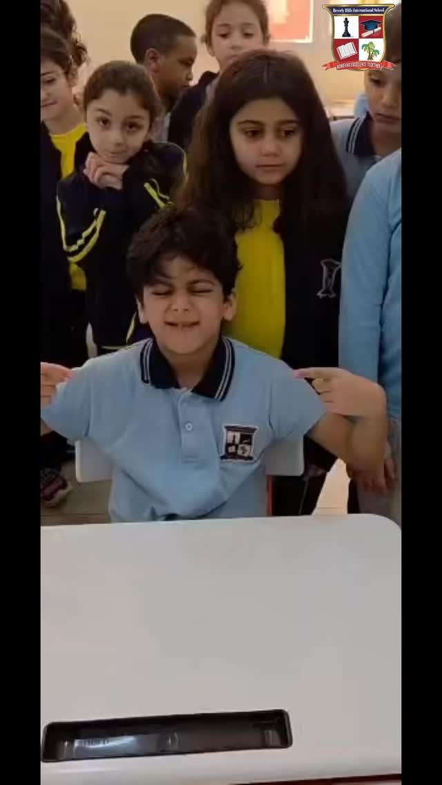 Finger touch challenge with closed eyes🤭#bhis #dohaschools #qatarschools