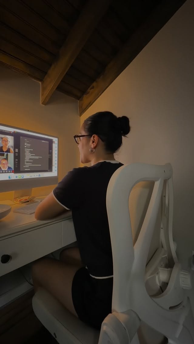 Un carta de mi para mi yo del pasado 🤍✨
empezamos este 2026 con muchas marcas que han estado con SMC por años, otras que se unieron y otras con las que estamos empezando … que dicha 😮💨
Ready to connect? AGENDA MAYO ABIERTA para creación de contenido 🫰🏼
#smm #socialmediamanager #contentcreation #roatan