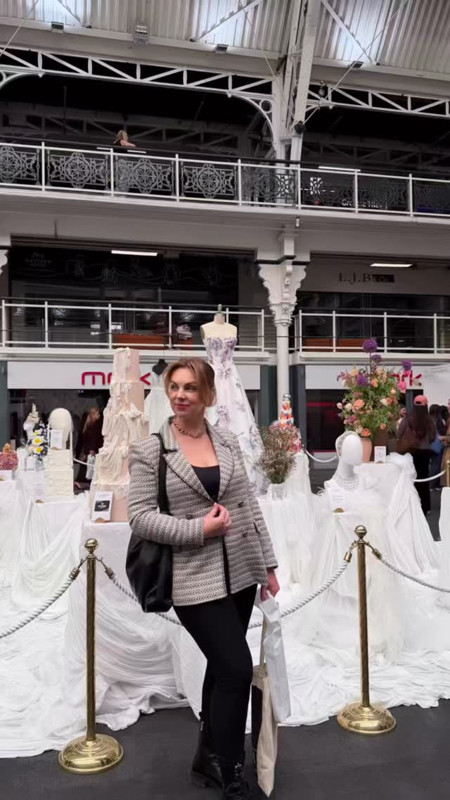 Loved meeting fellow bridal industry suppliers, seeing the newest trends… and who knows, maybe I’ll be joining the fair myself next year 🤍
Do you visit wedding fairs, my lovely brides? Let’s discuss :
Here are some amazing suppliers for you to follow: @bellebridalmagazine @avenuebyjosephinescott @victoriapercival_accessories