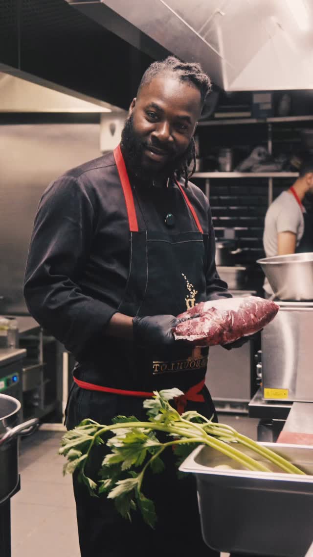 Vous cherchez un bœuf bourguignon réconfortant à Paris ?
Rendez-vous Chez Marguerite pour déguster ce grand classique de la cuisine française 🇫🇷
🎥 @troisiemeservice.studio
#paris #onmytable #terrasse #restaurantsparis #bonneadresseparis