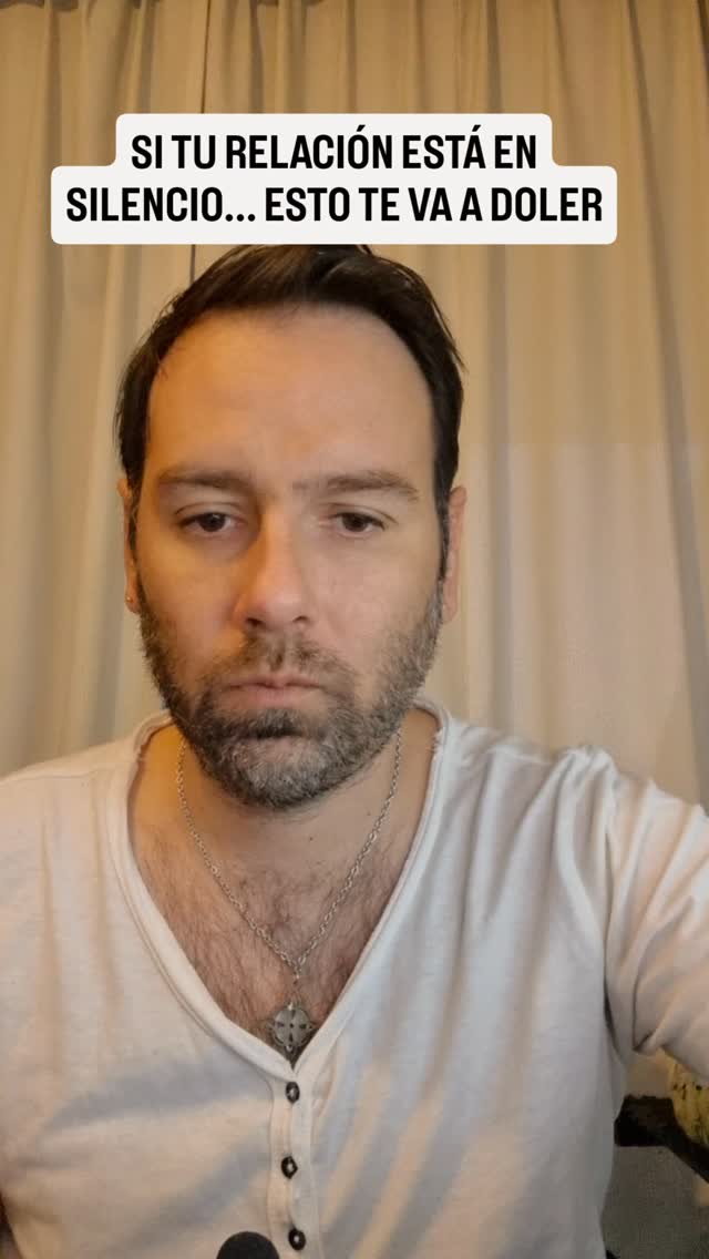 Hay silencios que parecen paz… pero en realidad son distancia.
Cuando una relación deja de discutir, muchas veces no es porque todo esté bien…
es porque ya no hay interés en arreglar nada.
Y eso… es lo más peligroso.
Si te sentiste identificado con este video, no lo ignores.
Tu relación aún se puede recuperar, pero hay que actuar a tiempo.
💬 Escríbeme por mensaje y conversemos
#relaciones #pareja #amor #crisisdepareja #terapiadepareja relacionessanas bienestar comunicacion parejas impulsabienestar