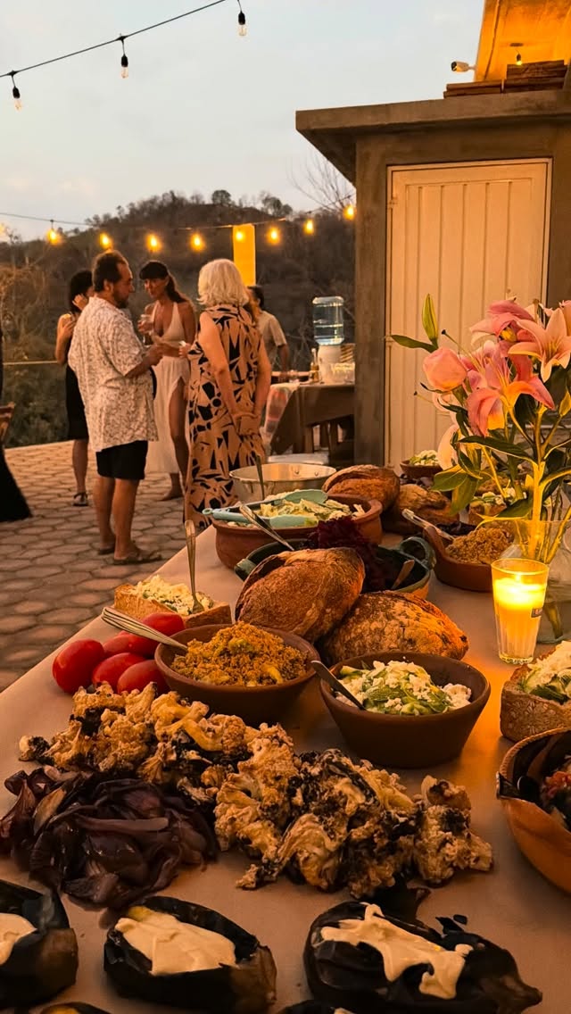 Exhib-Eat , where dining becomes a living exhibition
.
.
.
#exhib_eat
#chef
#méxico