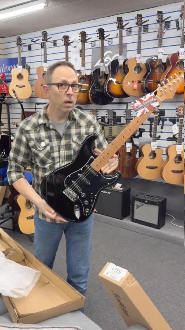 🖤 Unboxing the Northstar by @tanglewooduk NS1 in Hi Gloss Black — sleek lines, bold style, and serious first‑impression energy.
#tanglewood #northstar #ns1bk #stourbridgemusic #shoplocal #musicshop #glossblack #unboxing