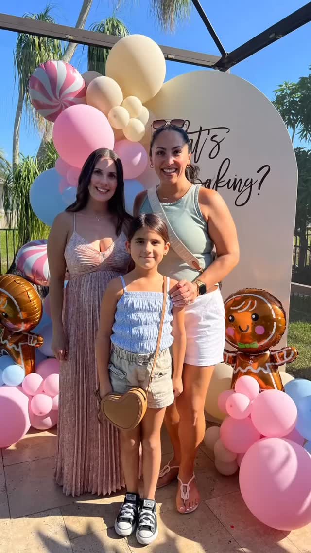 Amy & Jaredโs gender reveal was nothing short of magical! ๐
From the sweetest setup to the most special surpriseโฆ a beautiful baby girl is on the way! ๐ถ๐ป๐
Moments like these are why we do what we do, bringing people together to celebrate lifeโs biggest blessings! โจ
Let us create something unforgettable for your next event.
#GenderRevealParty #ItsAGirl #GrazingJoyCharcuterie #catering #charcuterieboard