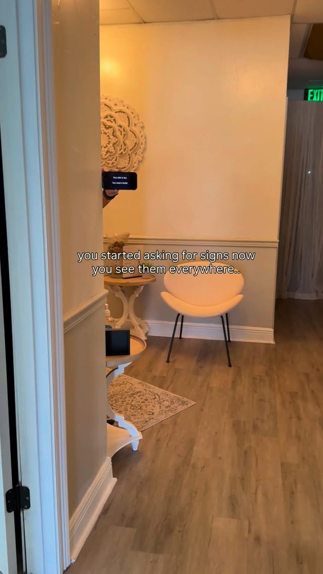 a little sign from the universe 😉
your skin is dry. time to book that facial.
sometimes your skin just needs a reset… a deep cleanse, real hydration, and a moment to actually unwind. whether you’ve been dealing with dryness, texture, or just feeling a little off, we’ve got you.
come relax, breathe, and let us take care of your skin 🤍
ready for your glow-up? DM us to book!
facials, skincare, glowing skin, hydration facial, dry skin treatment, esthetician, spa day, self care, relaxation, wellness, destrehan salon, river parishes spa