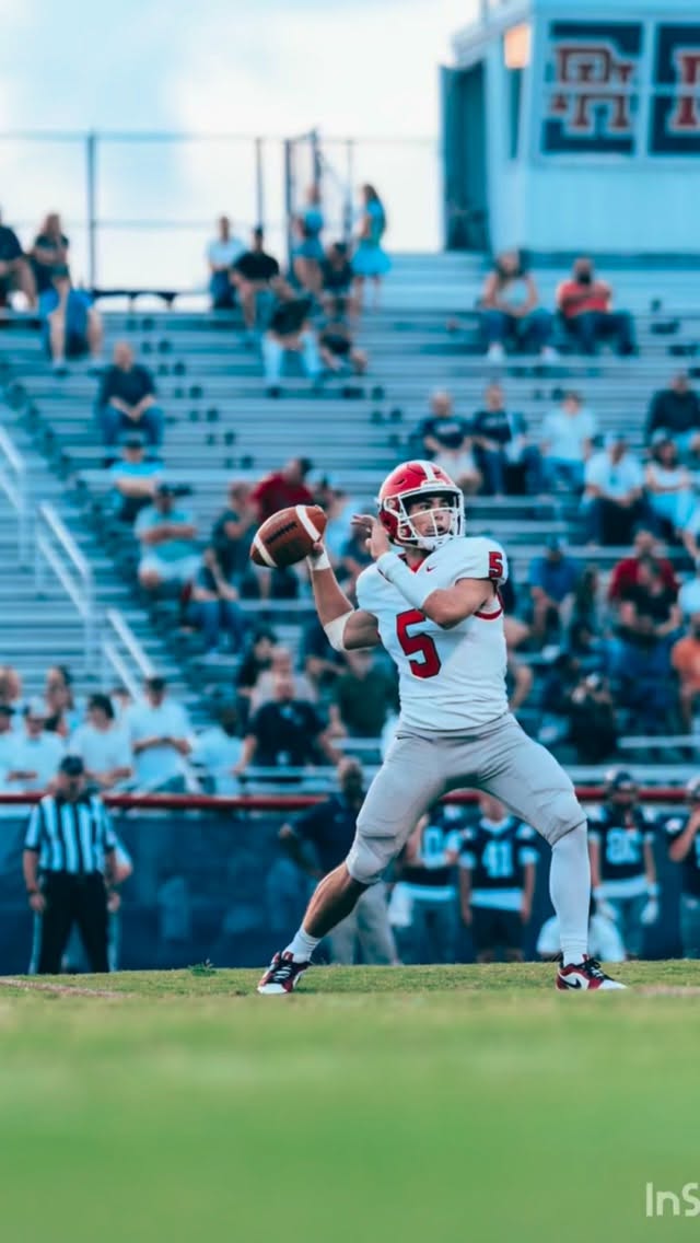 NOT BAD BROTHER… 102 kg & 97 kg (224 lbs & 213 lbs) cleans, 370 lbs BS, 220 kg (485 lbs) trap DL, and a speed triple w/ 190 kg (419 lbs) from Luke Roberts (junior football athlete for Mills E. Godwin High School). Natural leader, always accountable, and forever enjoying the process…so incredibly proud of you dude, but NOT DONE YET!!!!! #Squat #Deadlift #Clean #Football #Athlete
_________________________________
_________________________________
_________________________________
“Find your passion whatever it may be. Become it and it becomes you, and you will find great things.” — Bob Blanton ✅ CHECK US OUT ✅
www.totaltraininginc.com
_________________________________
_________________________________
👍 LIKE US ON FACEBOOK 👍
@totaltrainingincrva @lukeroberts445