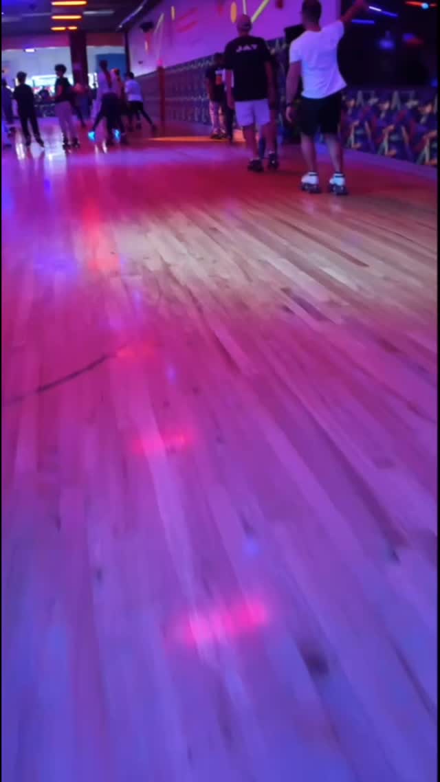 🛼💿 We’re takin’ it back to the 2000s!
📅 Saturday, April 18 | 8–11 PM
📍 12265 SW 112th St, Miami, FL
💥 Presented by Retro Dade
🎧 DJ PEEWEE droppin’ the hottest throwback jams - Pop, Hip Hop, R&B… all the tracks you had on your burnt CDs 💿 🎶
✨ Skate, snap pics, and vibe like it’s 2004.
🚨 ALL AGES welcome!
#MiamiRollerRink #thingstodomiami #2000sthrowback #miamipartytime #throwbackthursday