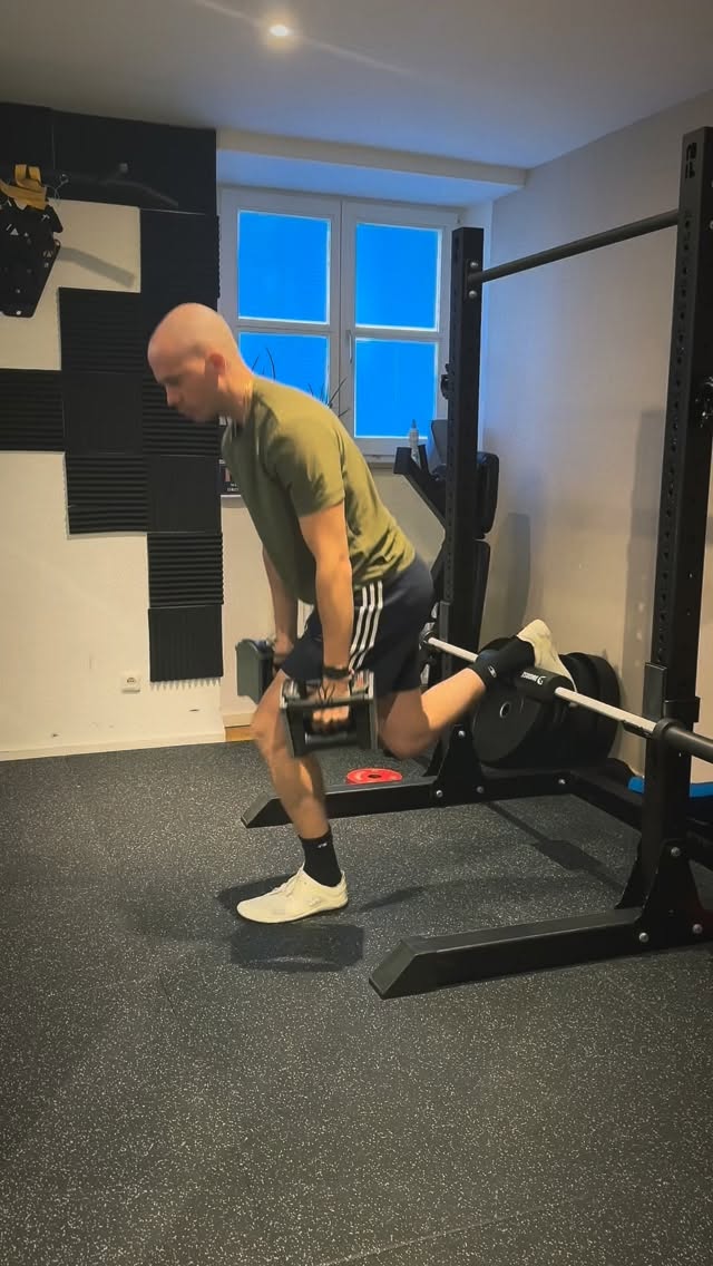 AI will validate you. A real coach will help you get out of your comfortzone.
AI will usually validate how you feel.
A good coach will acknowledge it — and still ask for the reps.
That is the difference.
Not every hard moment in training is a red flag.
Sometimes the weight feels heavy because it is heavy.
Sometimes the set burns because that is what effort feels like.
Of course good coaching is about context.
Technique matters. Pain matters. Fatigue matters.
But so does not folding the second something feels uncomfortable.
And yes, somehow it is always two more reps.
PS: yes, ChatGPT helped me write this :)
#strengthandconditioning #functionalfitness #personaltrainer #chatgpt #gymfunny